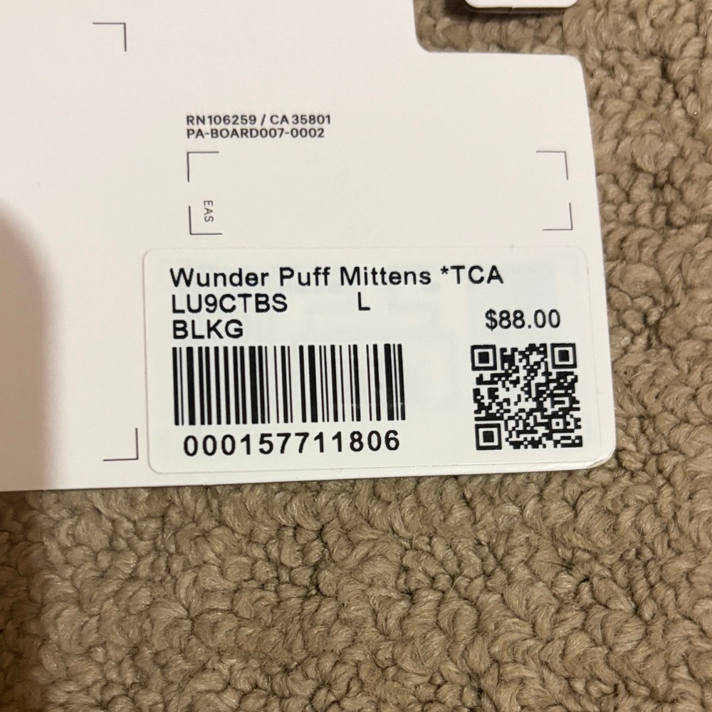 Lululemon Puff Mittens - Picture 4 of 5